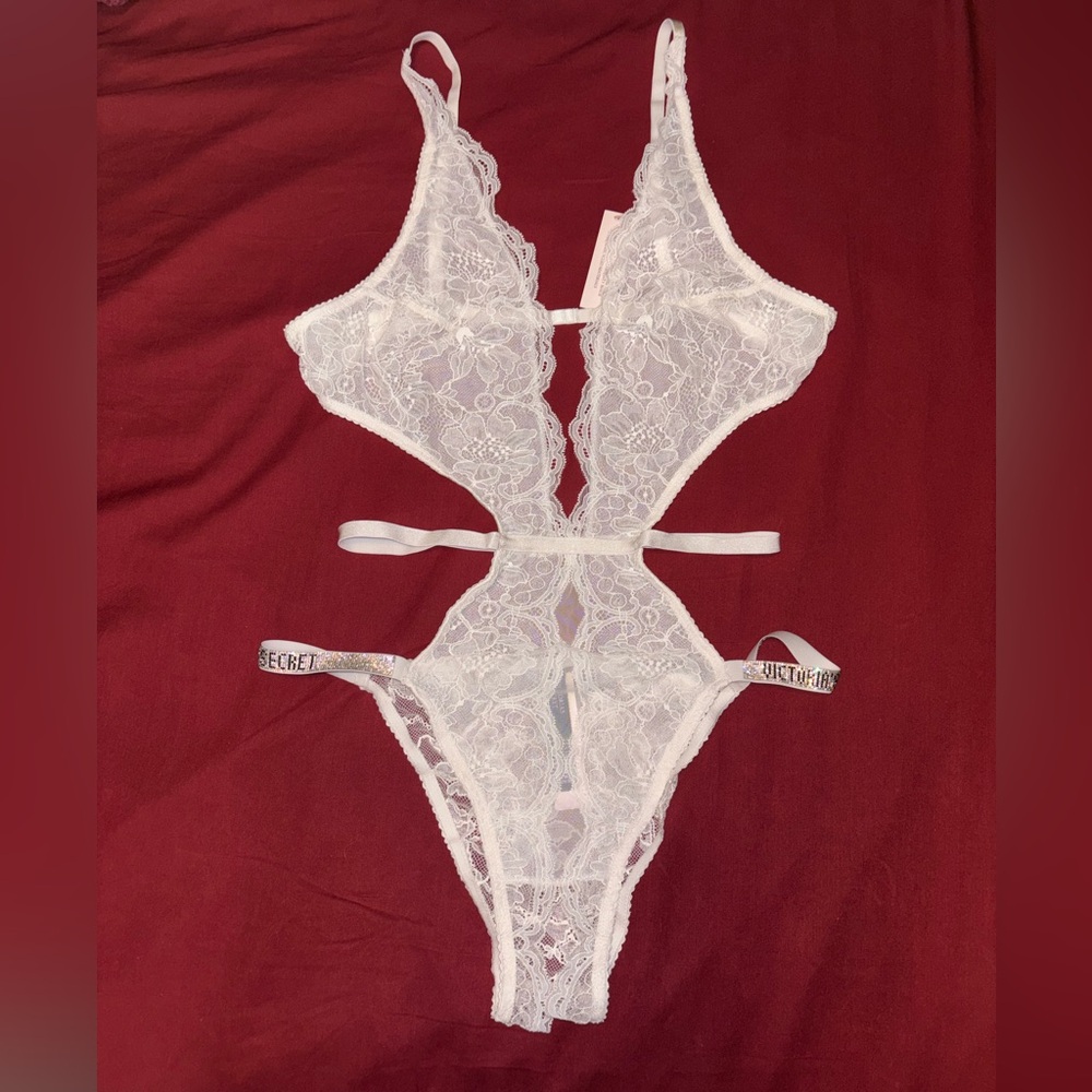 NWT Sparkly Strappy White Lace Teddy Victoria’s Secret
